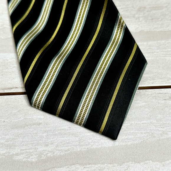 Geoffrey Beene Black Gold Striped 100% Silk New Orleans Saints Colors Power Tie - Picture 3 of 10